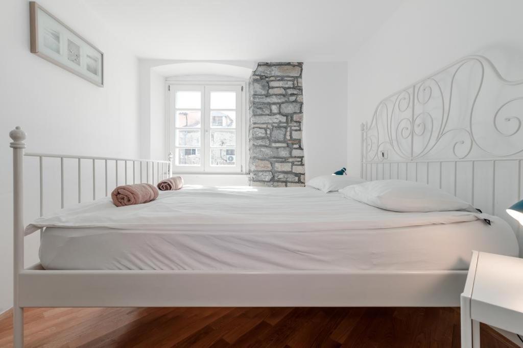 Apartments Artemus Music Piran Exteriér fotografie